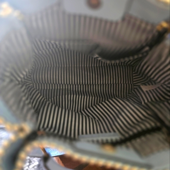 Alexis Bendel Vegan Leather Shopper Tote - Picture 3 of 5